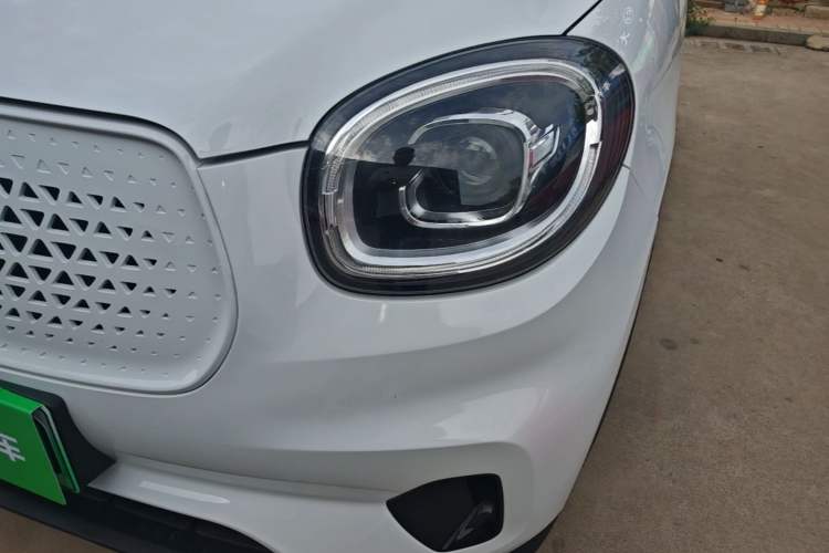 Used Leapmotor T03 2021 400 Lite Edition - Lithium-Ion Battery Left Front Headlight