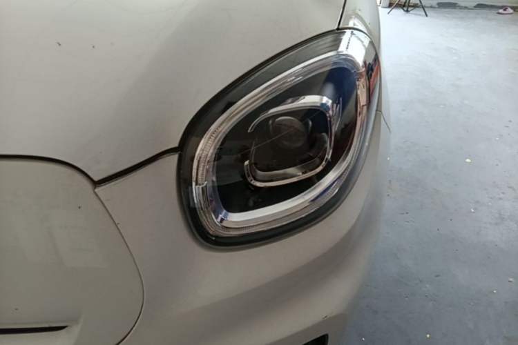 Used Leapmotor T03 2021 400 Lite Edition - Lithium-Ion Battery Left Front Headlight