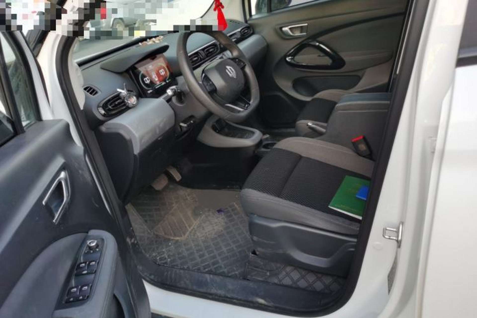 Used Leapmotor T03 2021 400 Lite Edition - Lithium-Ion Battery Left Front Seat