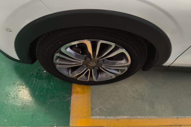 Used Leapmotor T03 2021 400 Luxury Edition Left Front Wheel Hub