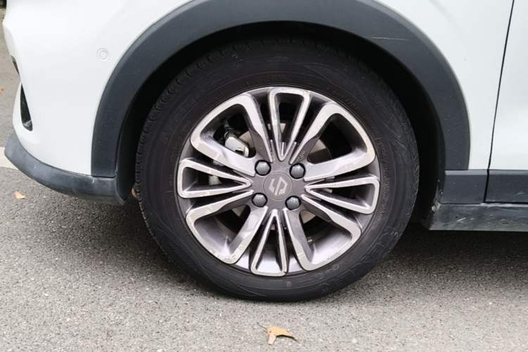 Used Leapmotor T03 2021 400 Luxury Edition Left Front Wheel Hub