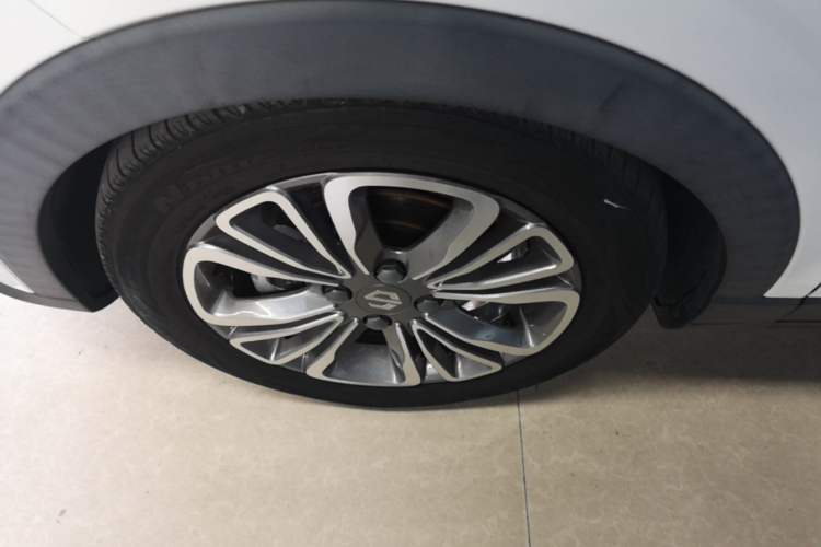 Used Leapmotor T03 2021 400 Luxury Edition Left Front Wheel Hub
