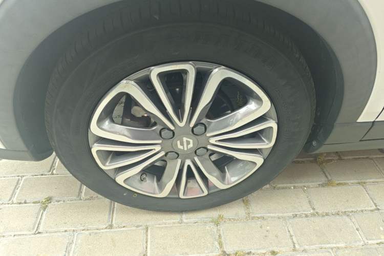 Used Leapmotor T03 2021 400 Comfort Edition Left Front Wheel Hub