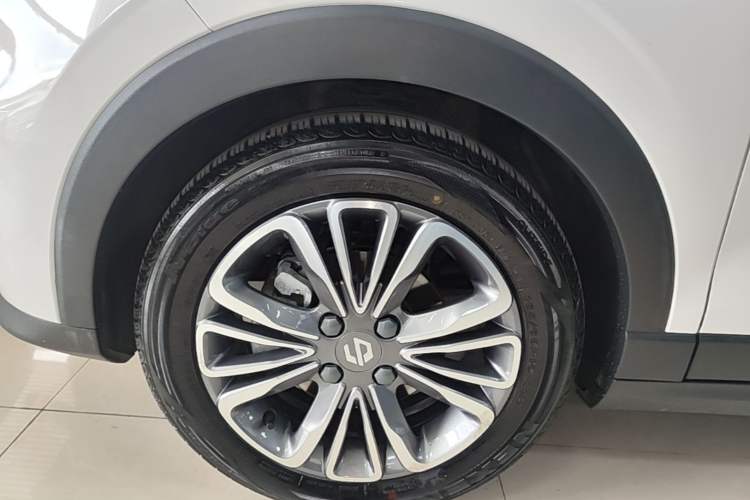 Used Leapmotor T03 2021 400 Lite Edition - Lithium-Ion Battery Left Front Wheel Hub