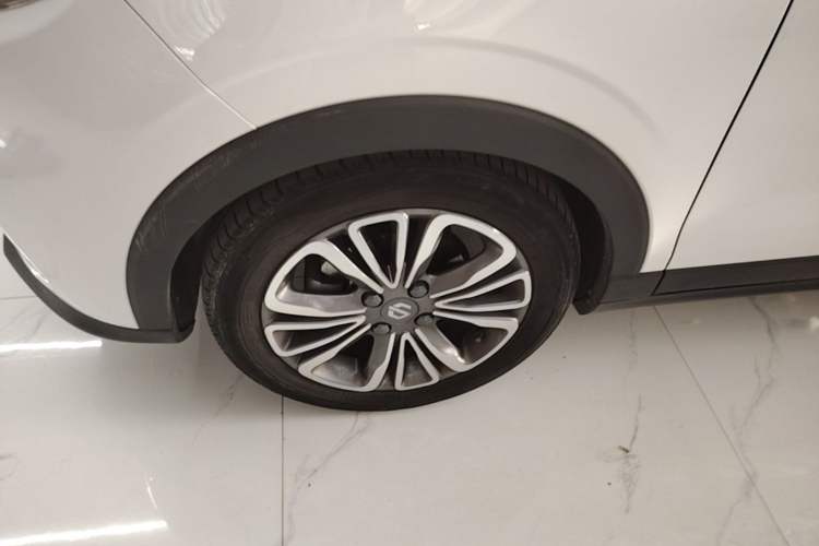 Used Leapmotor T03 2021 400 Comfort Edition Left Front Wheel Hub