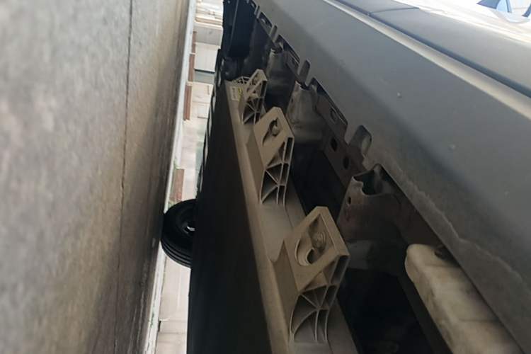 Used Leapmotor T03 2021 400 Lite Edition - Lithium-Ion Battery Left Side Sill
