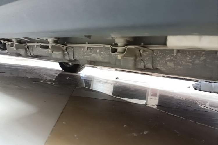 Used Leapmotor T03 2021 400 Lite Edition Lithium Iron Phosphate Left Side Sill