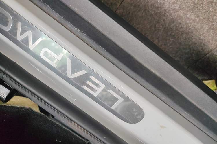 Used Leapmotor T03 2021 400 Luxury Edition Left Side Sill