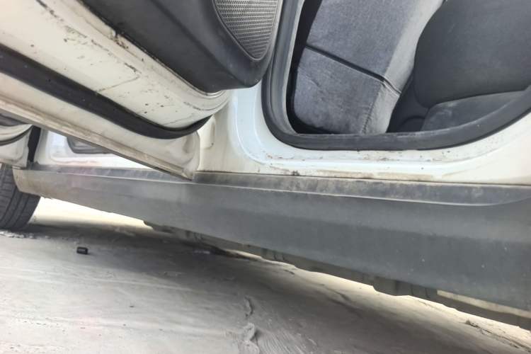 Used Leapmotor T03 2021 400 Online Booking Version Left Side Sill