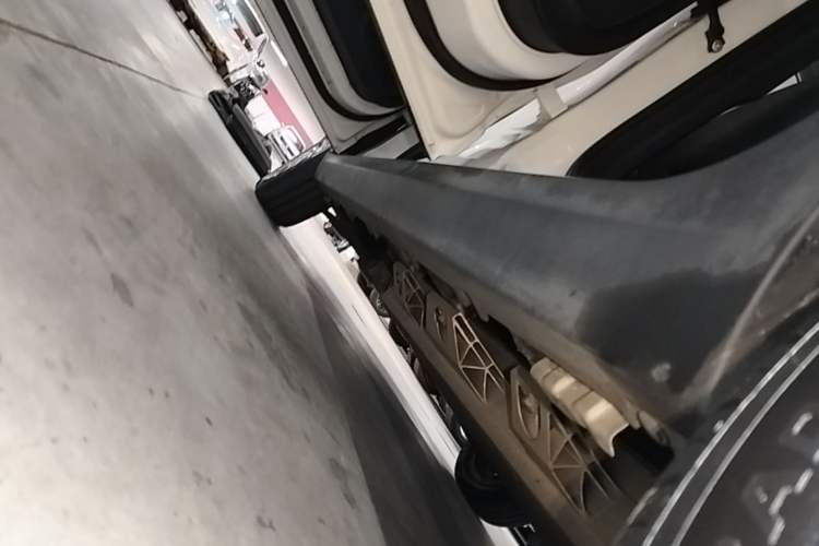 Used Leapmotor T03 2021 400 Lite Edition - Lithium-Ion Battery Left Side Sill