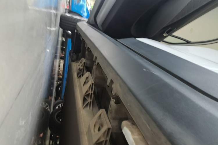 Used Leapmotor T03 2021 400 Luxury Edition Left Side Sill