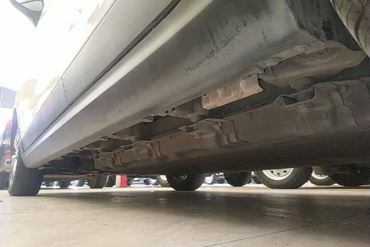 Used Leapmotor T03 2021 400 Lite Edition Lithium Iron Phosphate Left Side Sill