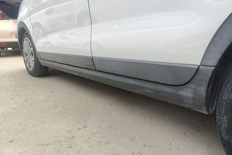 Used Leapmotor T03 2021 400 Lite Edition - Lithium-Ion Battery Left Side Sill