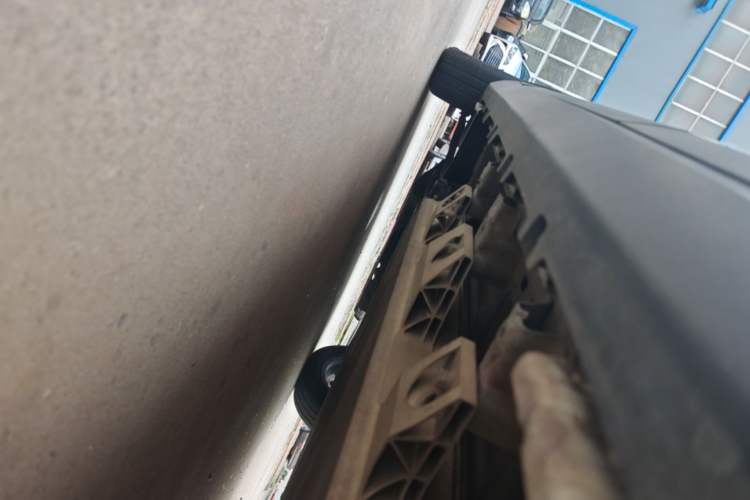 Used Leapmotor T03 2021 400 Lite Edition - Lithium-Ion Battery Left Side Sill