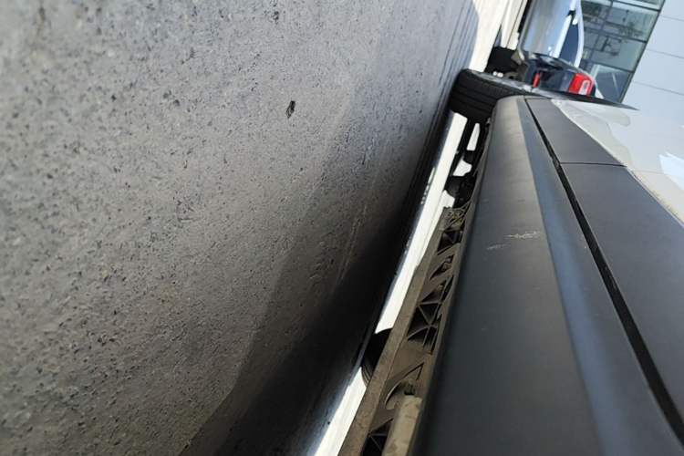 Used Leapmotor T03 2021 400 Lite Edition - Lithium-Ion Battery Left Side Sill