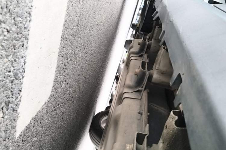 Used Leapmotor T03 2021 400 Lite Edition Lithium Iron Phosphate Left Side Sill