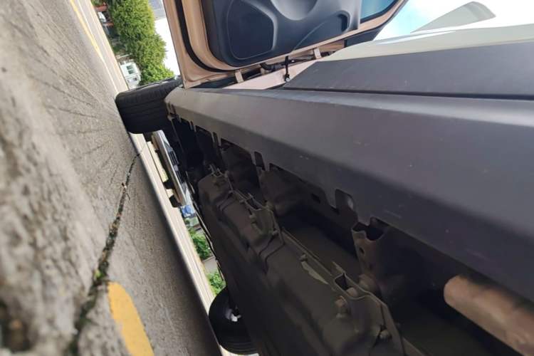 Used Leapmotor T03 2021 400 Micro-Sugar Version Left Side Sill
