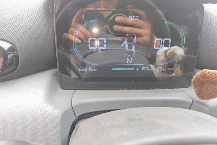 Used Leapmotor T03 2021 400 Micro-Sugar Version Odometer Close Up