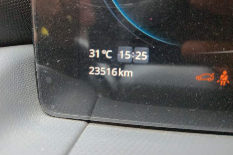 Used Leapmotor T03 2021 400 Luxury Edition Odometer Close Up