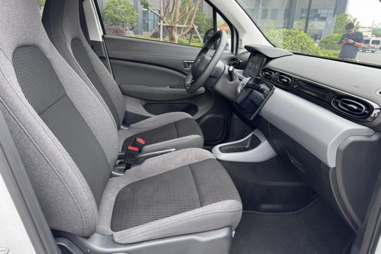 Used Leapmotor T03 2021 400 Lite Edition - Lithium-Ion Battery Right Front Seat