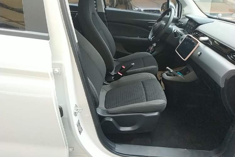 Used Leapmotor T03 2021 400 Lite Edition - Lithium-Ion Battery Right Front Seat