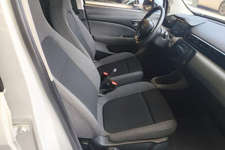 Used Leapmotor T03 2021 400 Lite Edition - Lithium-Ion Battery Right Front Seat