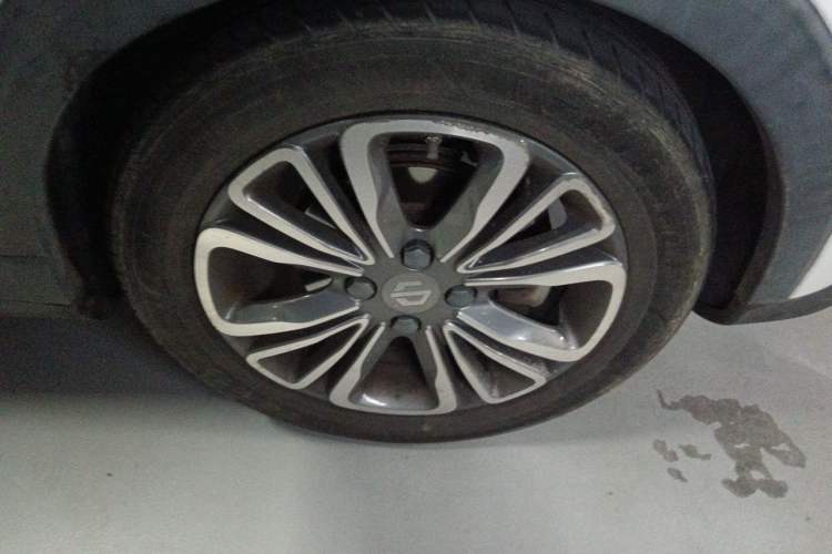 Used Leapmotor T03 2021 400 Luxury Edition Right Front Wheel Hub