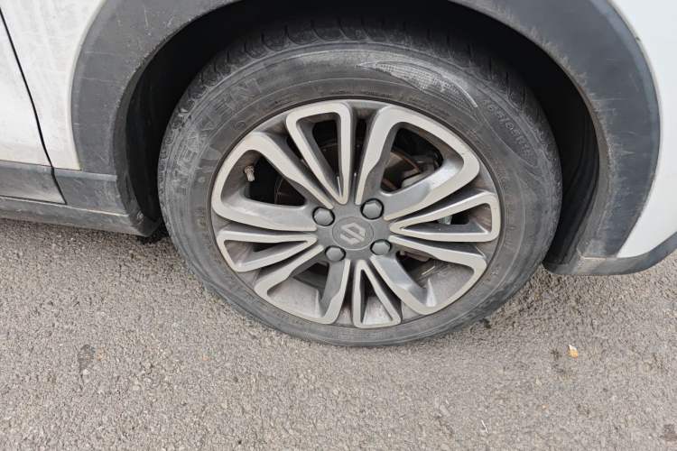 Used Leapmotor T03 2021 400 Luxury Edition Right Front Wheel Hub