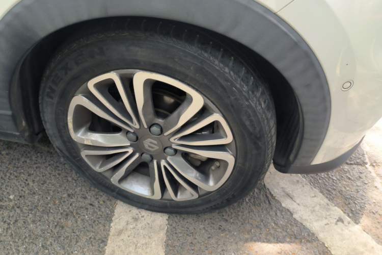 Used Leapmotor T03 2021 400 Luxury Edition Right Front Wheel Hub