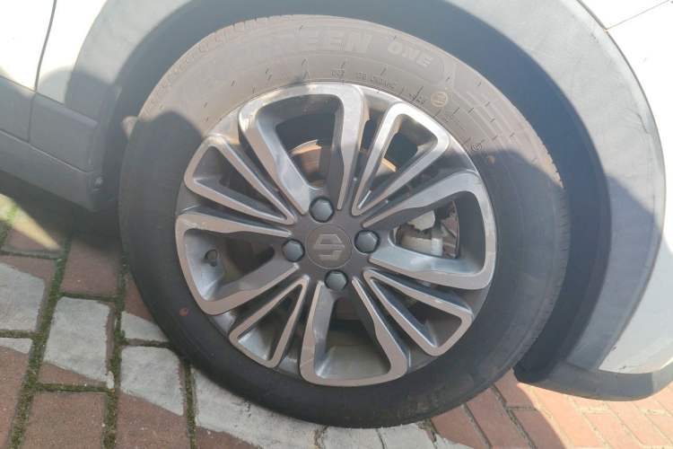 Used Leapmotor T03 2021 400 Luxury Edition Right Front Wheel Hub