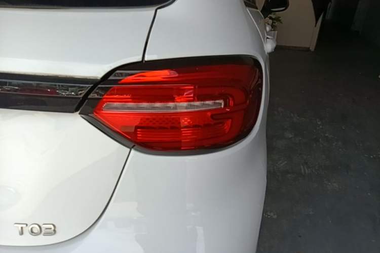 Used Leapmotor T03 2021 400 Lite Edition - Lithium-Ion Battery Right Rear Taillight
