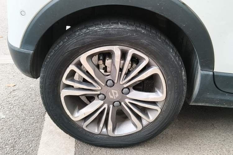 Used Leapmotor T03 2021 400 Luxury Edition Right Rear Wheel Hub