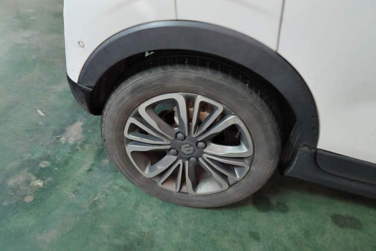 Used Leapmotor T03 2021 400 Luxury Edition Right Rear Wheel Hub