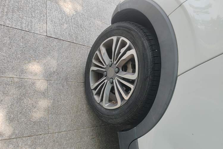Used Leapmotor T03 2021 400 Luxury Edition Right Rear Wheel Hub