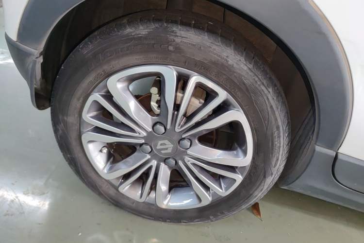 Used Leapmotor T03 2021 400 Luxury Edition Right Rear Wheel Hub