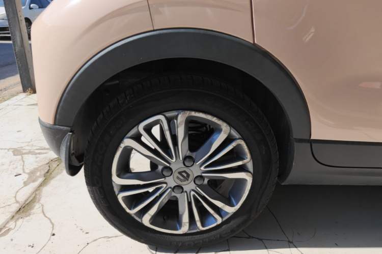 Used Leapmotor T03 2021 400 Comfort Edition Right Rear Wheel Hub