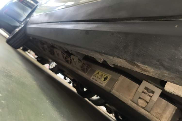 Used Leapmotor T03 2021 400 Luxury Edition Right Side Sill
