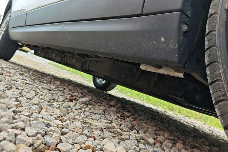 Used Leapmotor T03 2021 400 Lite Edition Lithium Iron Phosphate Right Side Sill