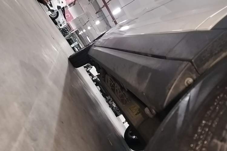 Used Leapmotor T03 2021 400 Lite Edition - Lithium-Ion Battery Right Side Sill