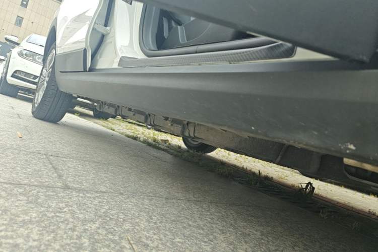 Used Leapmotor T03 2021 400 Comfort Edition Right Side Sill