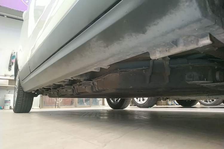 Used Leapmotor T03 2021 400 Lite Edition Lithium Iron Phosphate Right Side Sill