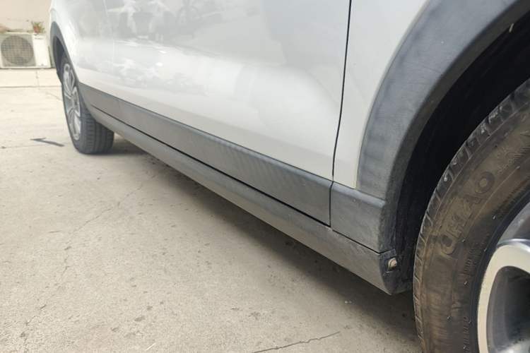 Used Leapmotor T03 2021 400 Lite Edition - Lithium-Ion Battery Right Side Sill
