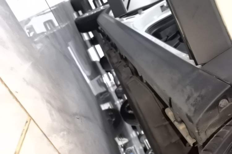 Used Leapmotor T03 2021 400 Comfort Edition Right Side Sill