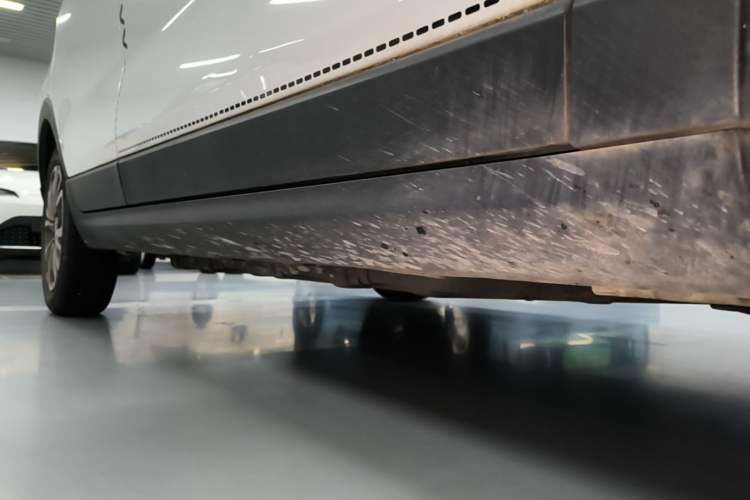 Used Leapmotor T03 2021 400 Luxury Pro Edition Right Side Sill