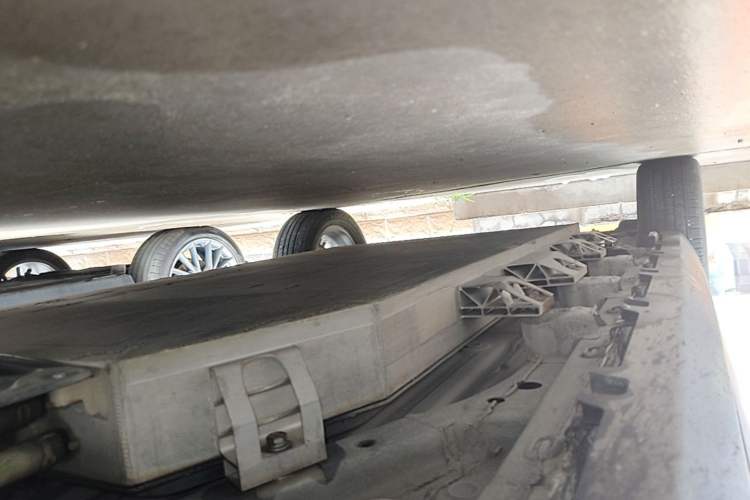Used Leapmotor T03 2021 400 Lite Edition - Lithium-Ion Battery Right Side Sill