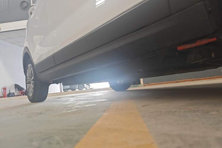 Used Leapmotor T03 2021 400 Lite Edition Lithium Iron Phosphate Right Side Sill