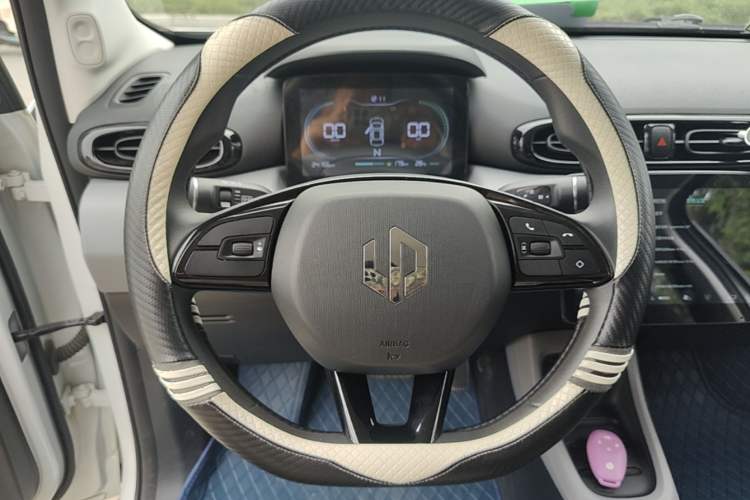 Used Leapmotor T03 2021 400 Lite Edition - Lithium-Ion Battery Steering Wheel