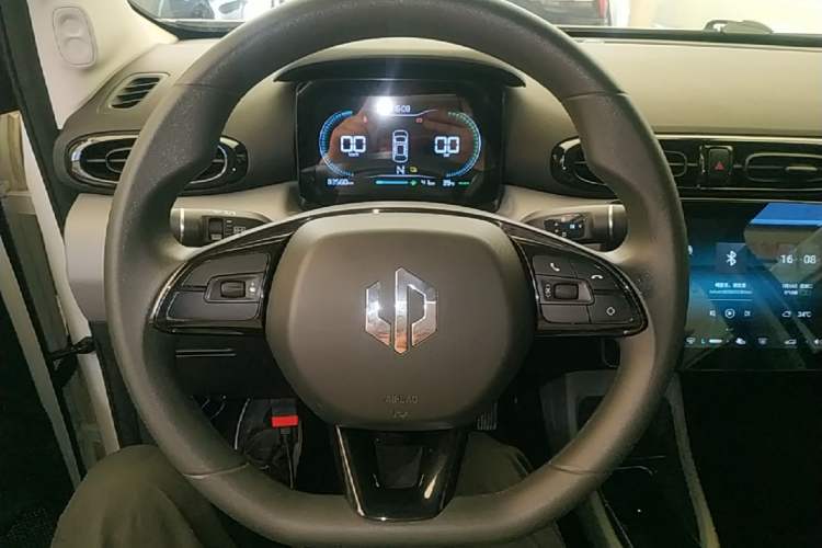 Used Leapmotor T03 2021 400 Lite Edition Lithium Iron Phosphate Steering Wheel