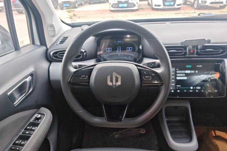 Used Leapmotor T03 2021 400 Lite Edition - Lithium-Ion Battery Steering Wheel