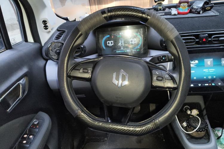 Used Leapmotor T03 2021 400 Lite Edition Lithium Iron Phosphate Steering Wheel